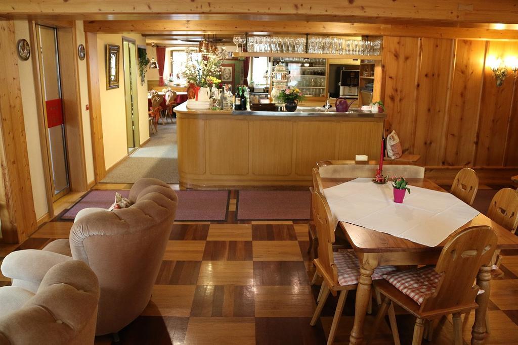 Hotel Adler Post à Lenzkirch Extérieur photo