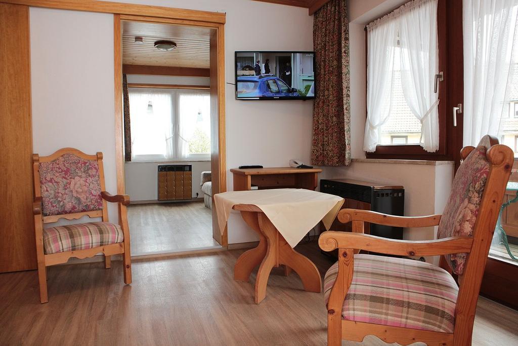 Hotel Adler Post à Lenzkirch Extérieur photo