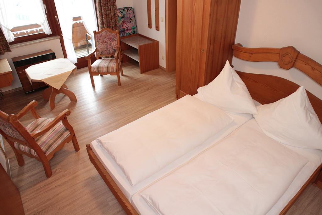 Hotel Adler Post à Lenzkirch Extérieur photo