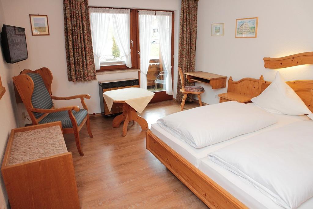 Hotel Adler Post à Lenzkirch Extérieur photo