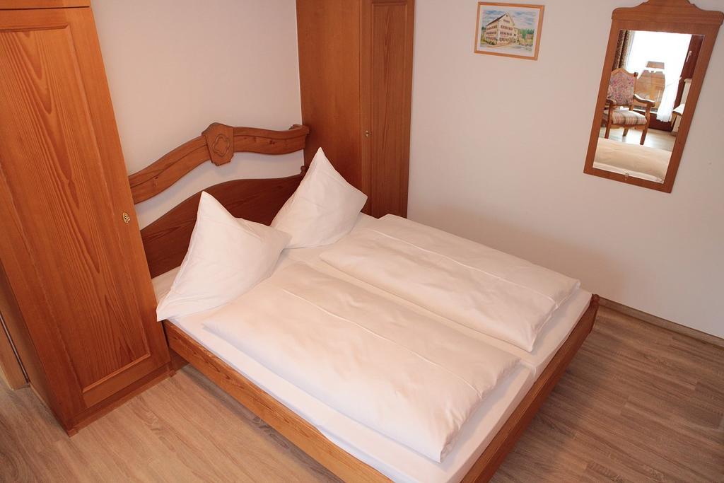 Hotel Adler Post à Lenzkirch Extérieur photo