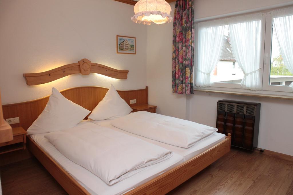 Hotel Adler Post à Lenzkirch Extérieur photo